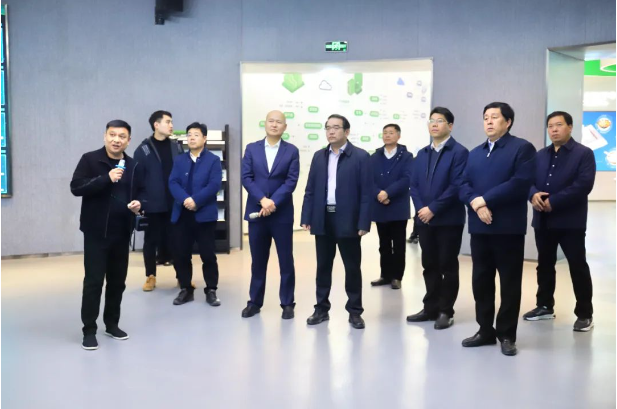 河南省農業農村廳黨組書記、廳長孫巍峰蒞臨金豆子集團調研