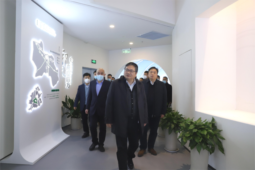 農業農村部科技發展中心主任楊禮勝一行蒞臨金豆子集團調研指導